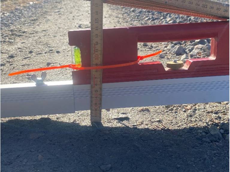 tumstock visar 2 cm spårdjup